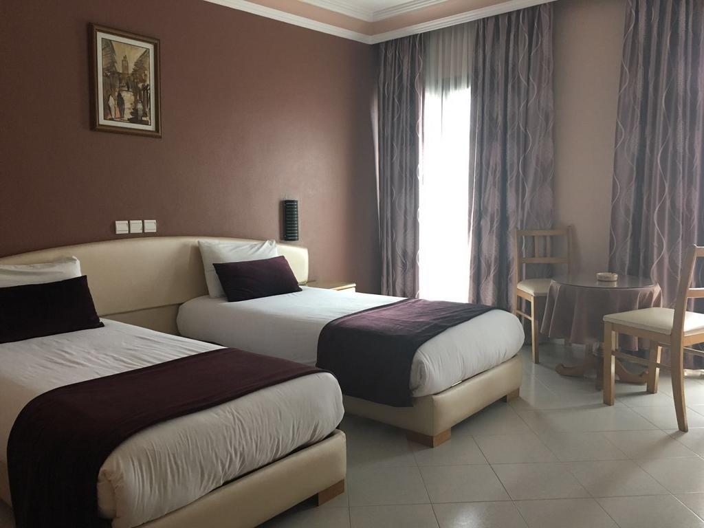 Rania Belmadina Hotel Casablanca Extérieur photo