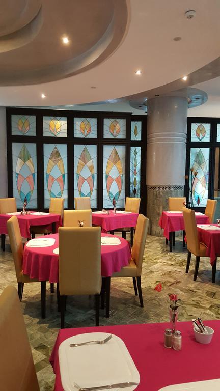 Rania Belmadina Hotel Casablanca Extérieur photo