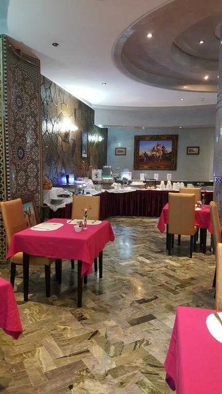 Rania Belmadina Hotel Casablanca Extérieur photo