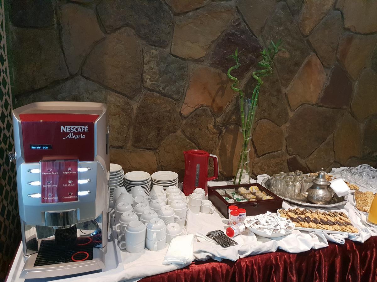Rania Belmadina Hotel Casablanca Extérieur photo