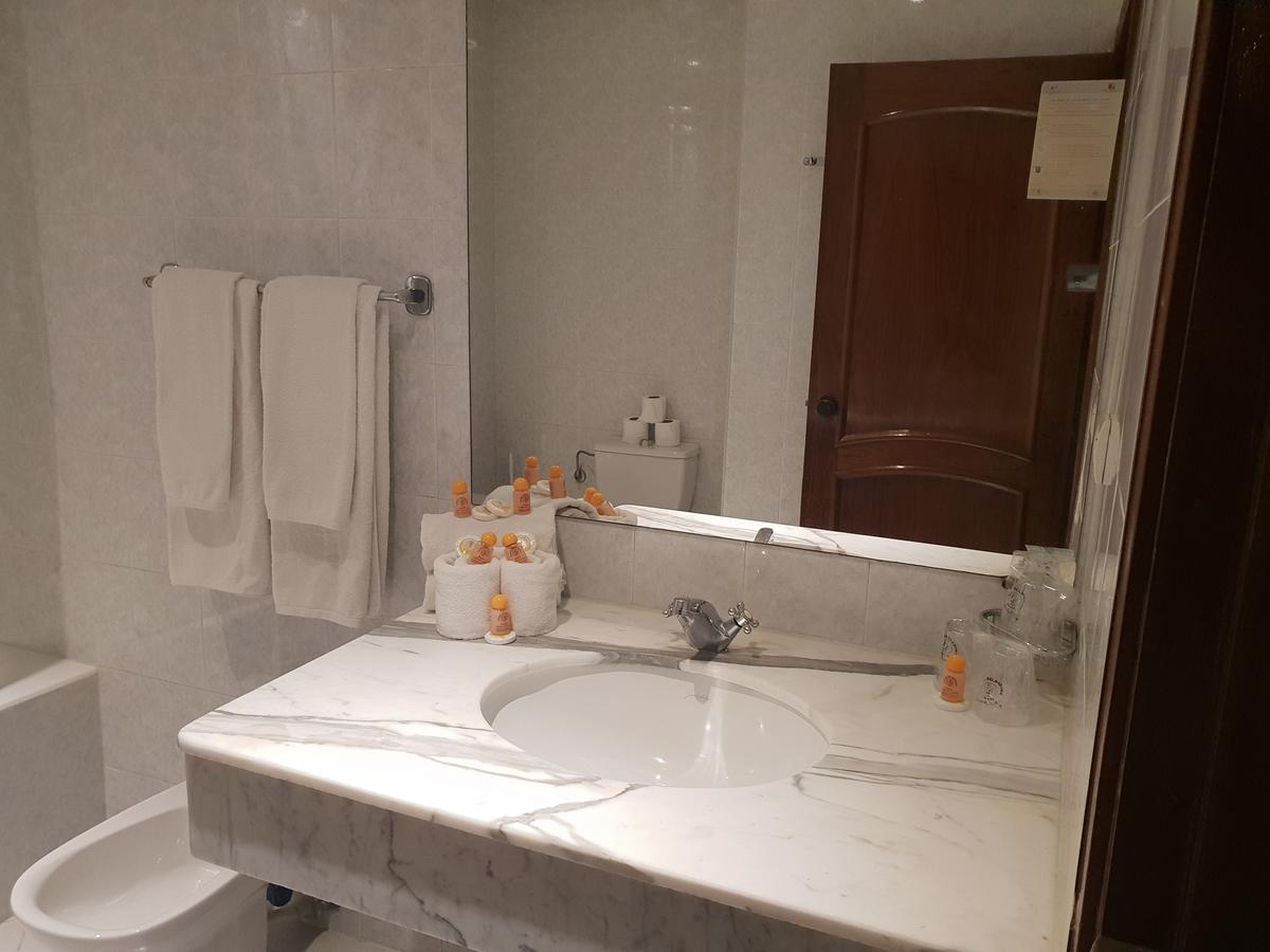 Rania Belmadina Hotel Casablanca Extérieur photo